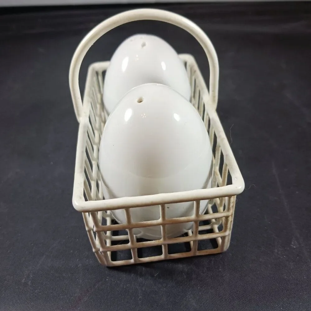 Vintage Egg in Basket Salt and Pepper